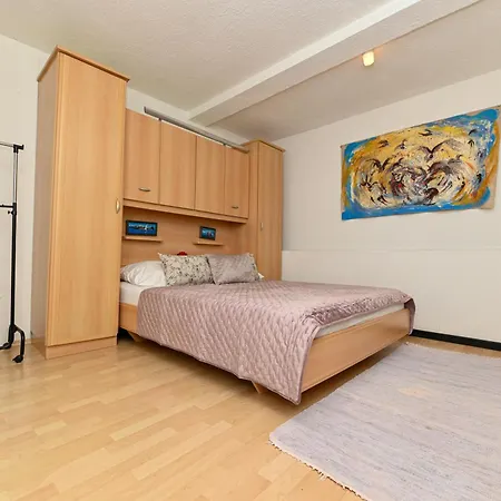 Apartments Maric Primosten Exterior photo