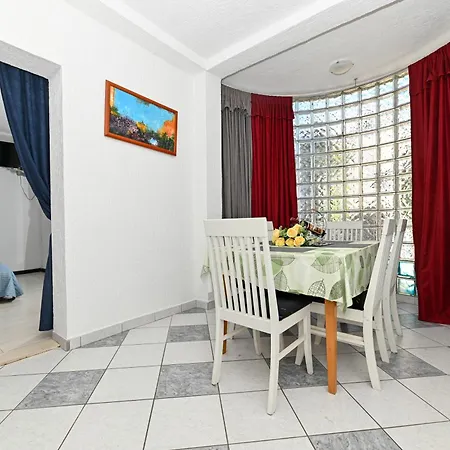 Apartments Maric Primosten Exterior photo