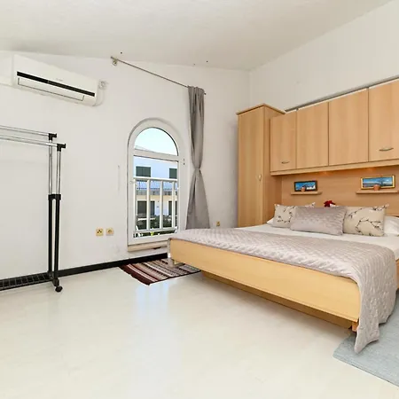 Apartments Maric Primosten Exterior photo