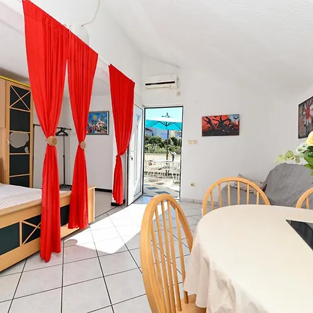 Apartments Maric Primosten Exterior photo