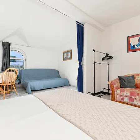 Apartments Maric Primosten Exterior photo