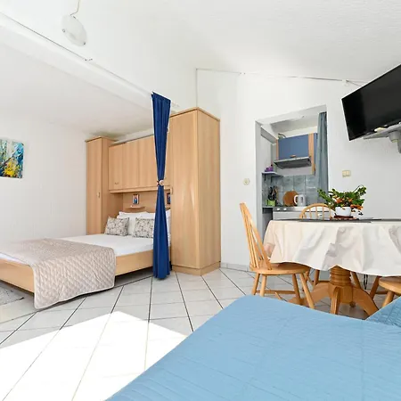 Apartments Maric Primosten Exterior photo