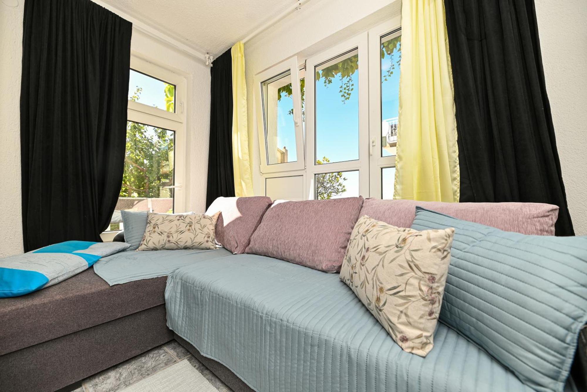 Apartment Maric *