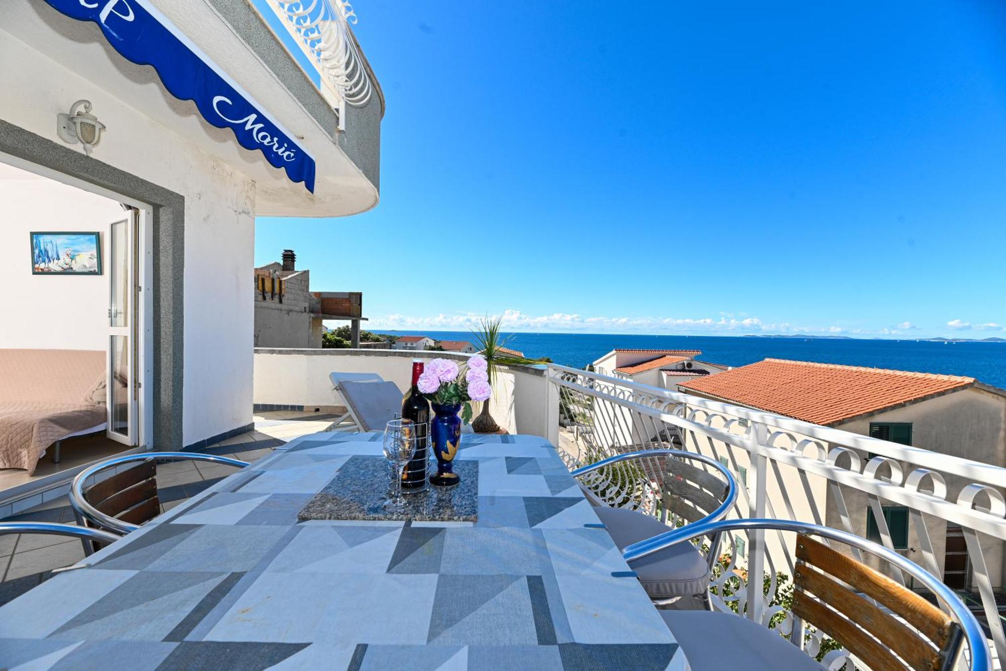 Apartment Maric Primosten