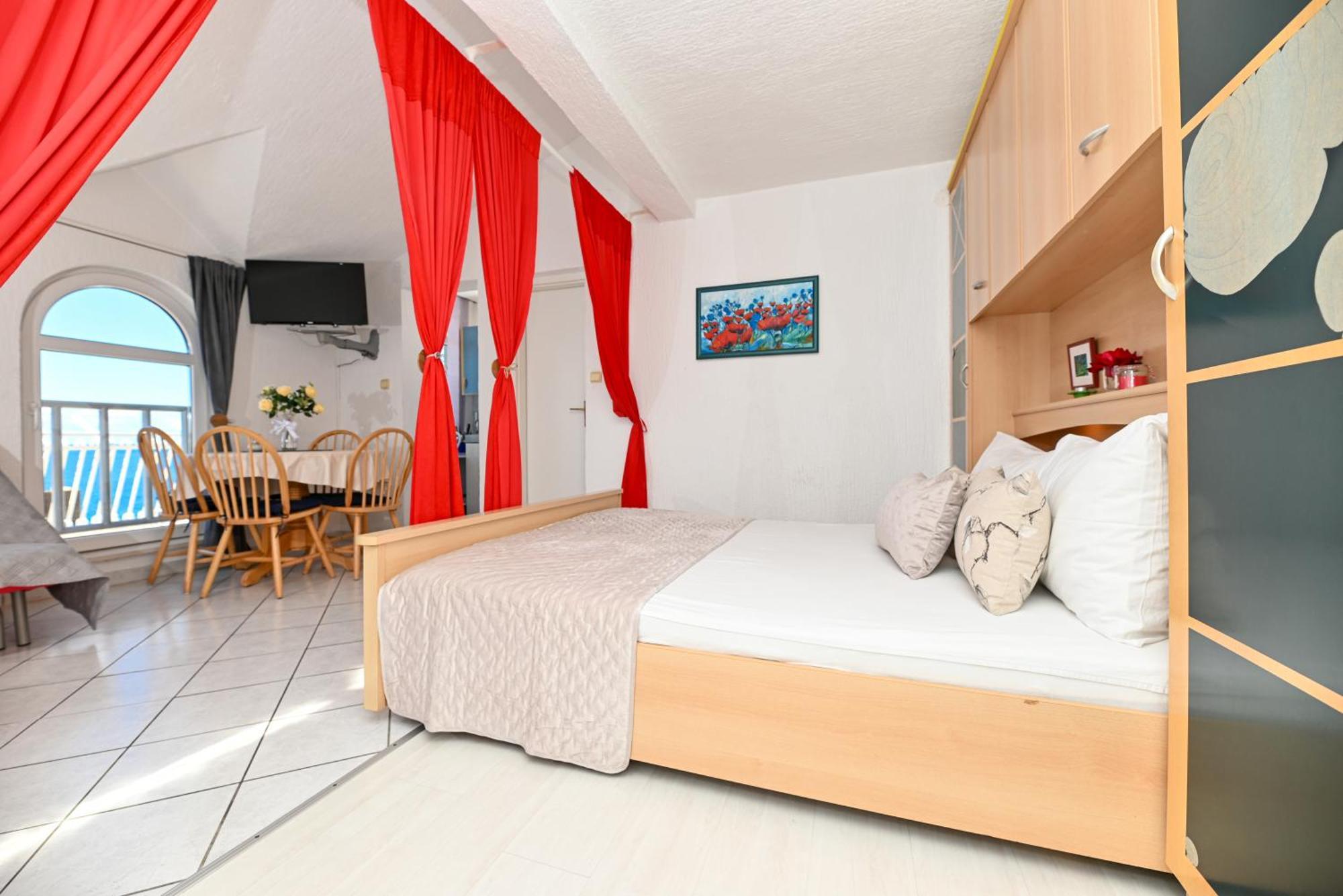Apartment Maric *