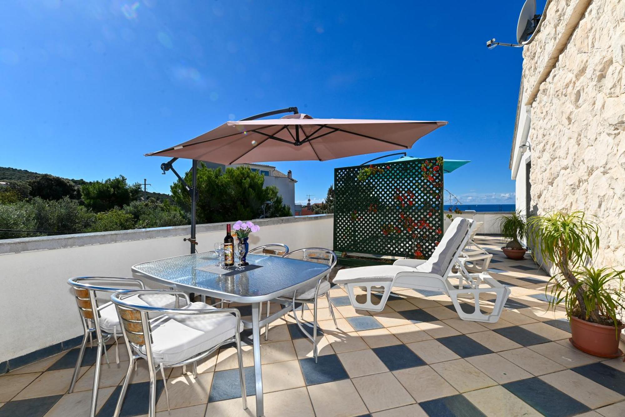Apartment Maric Primosten